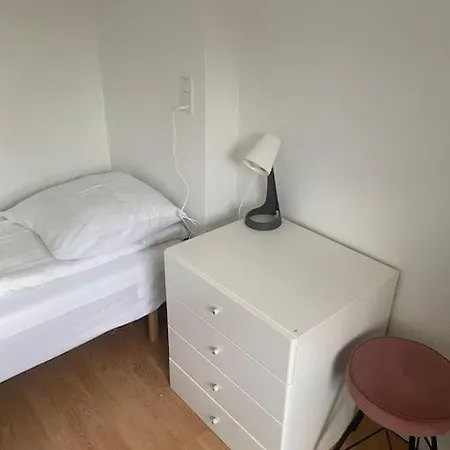 2 Bedroom Near The Sea 아파트 *