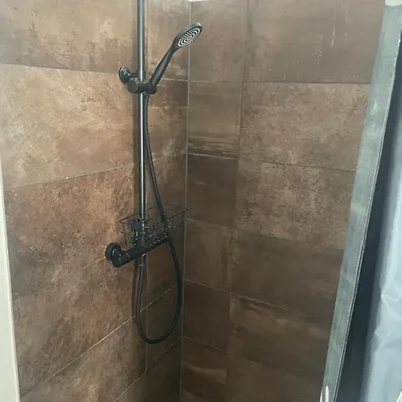 2 Bedroom Near The Sea Apartment