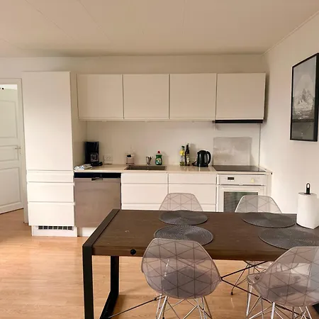아파트 2 Bedroom Near The Sea 티스빌델레제