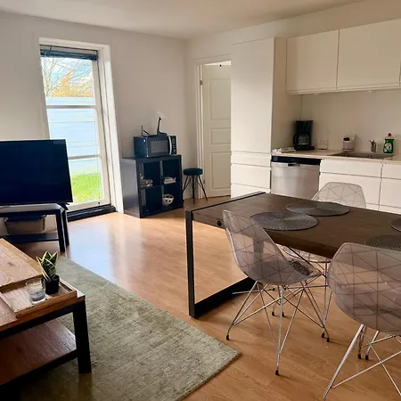 아파트 2 Bedroom Near The Sea 티스빌델레제